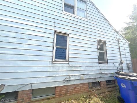 3927 E 153rd Street Cleveland OH 44128
