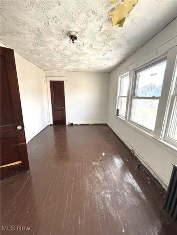 3927 E 153rd Street Cleveland OH 44128