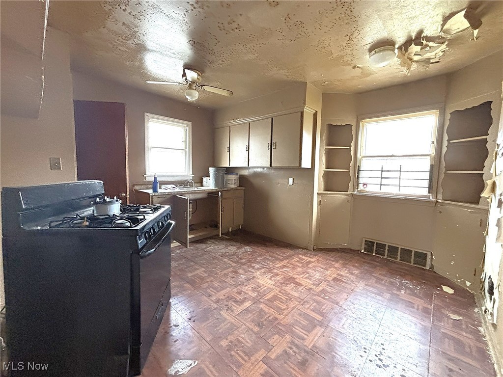 3927 E 153rd Street Cleveland OH 44128