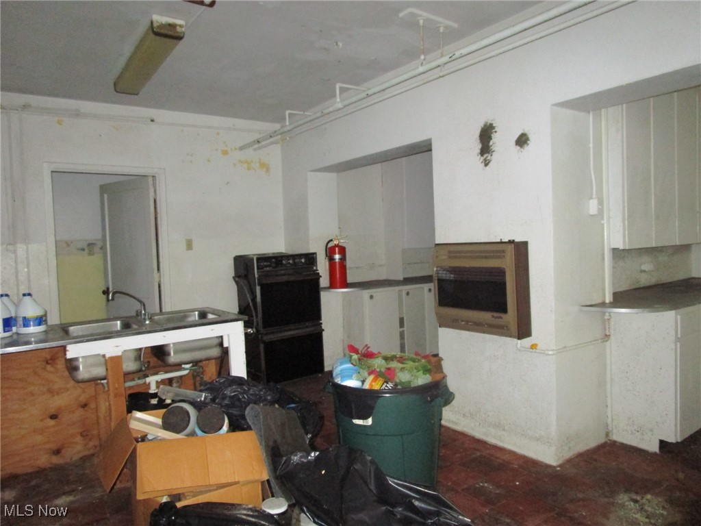 272 E Main Road Conneaut OH 44030