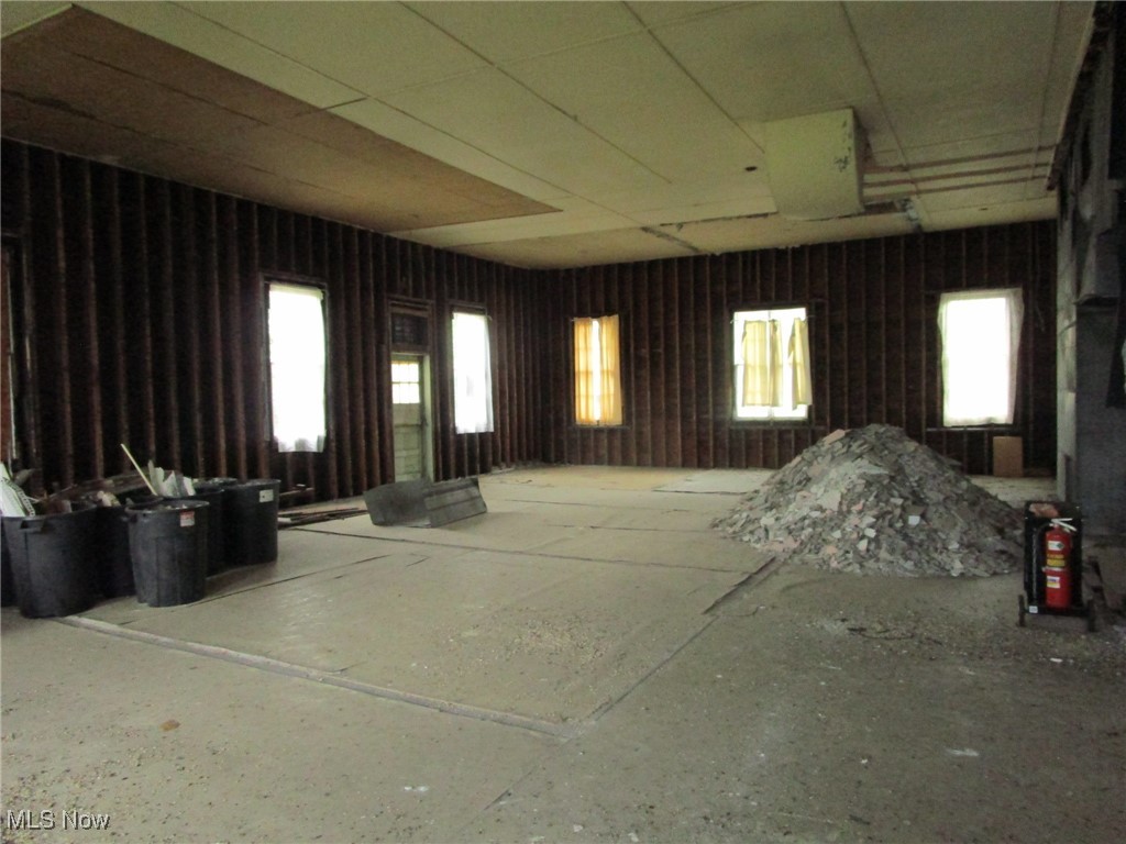 272 E Main Road Conneaut OH 44030