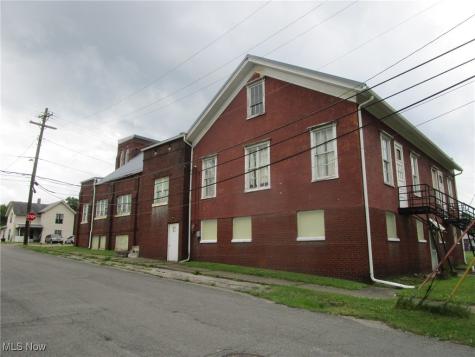 272 E Main Road Conneaut OH 44030