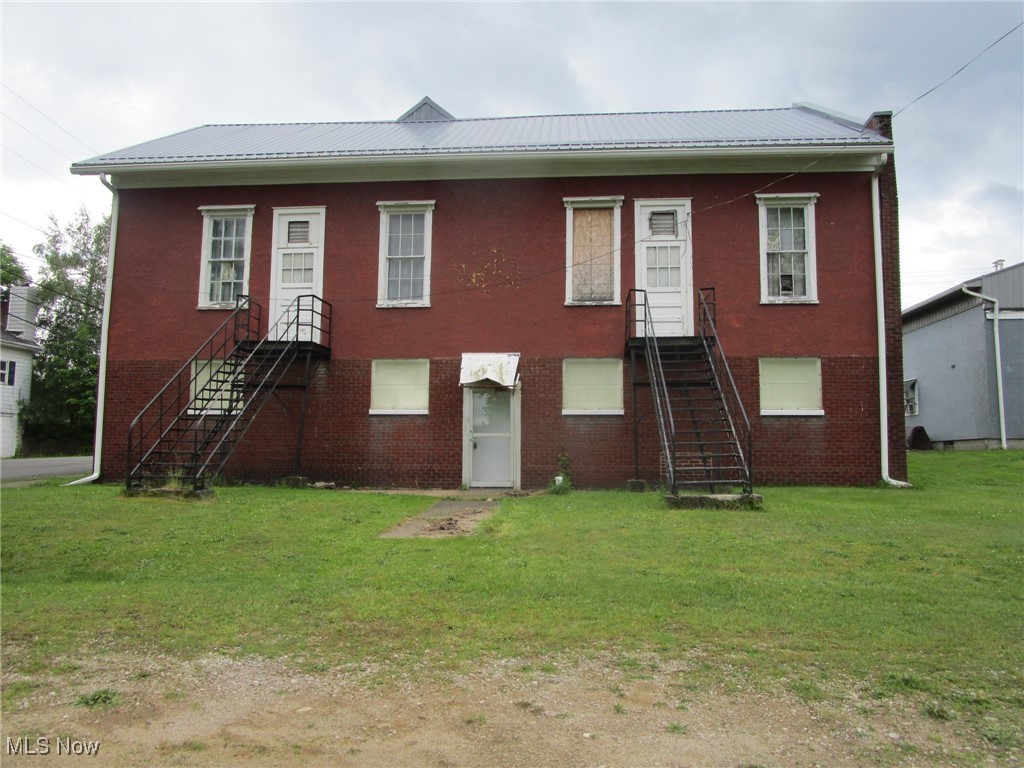 272 E Main Road Conneaut OH 44030