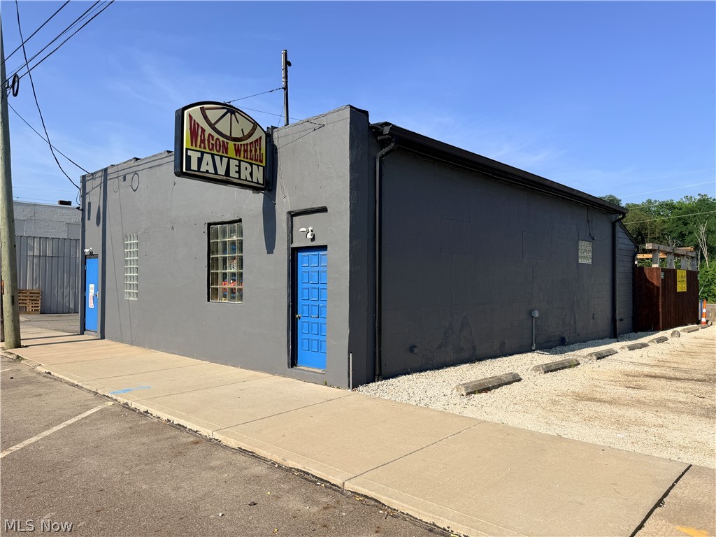 46 S Leavitt Road Leavittsburg OH 44430