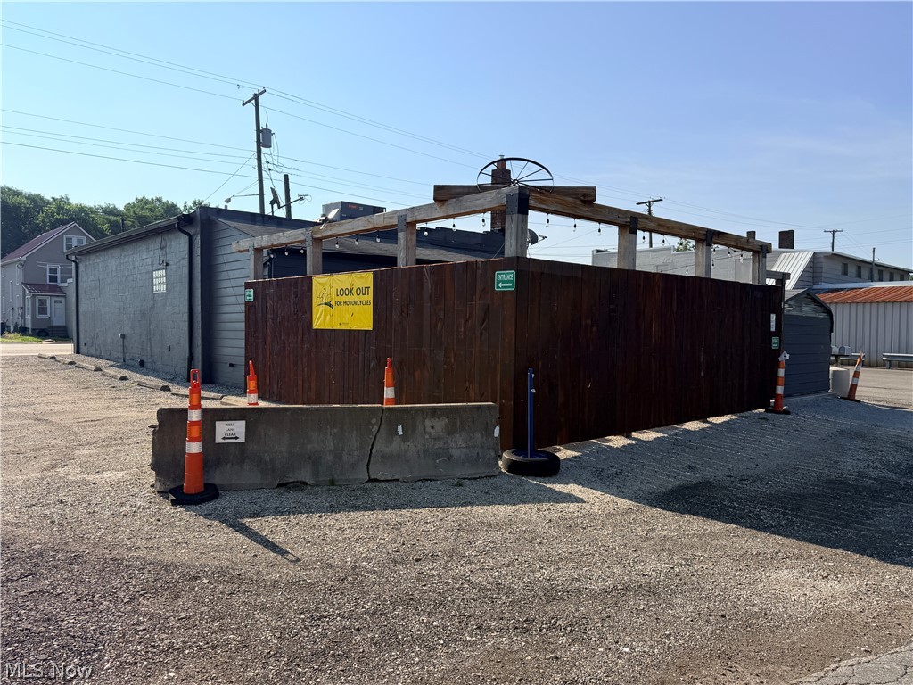 46 S Leavitt Road Leavittsburg OH 44430