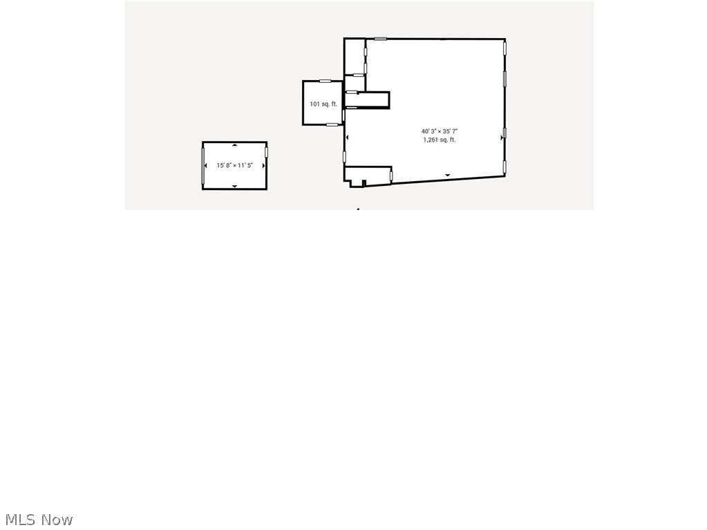 46 S Leavitt Road Leavittsburg OH 44430