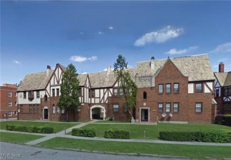 2899-2905 Hampton Road Cleveland OH 44120