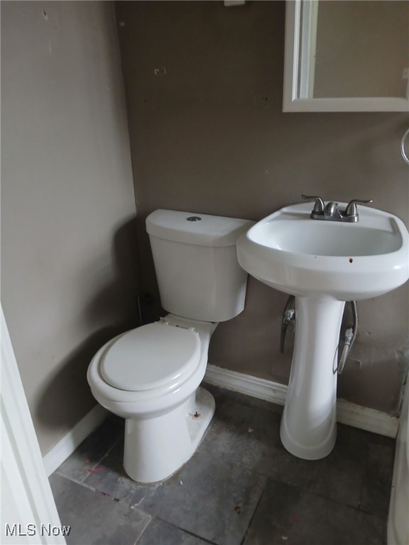 2899-2905 Hampton Road Cleveland OH 44120