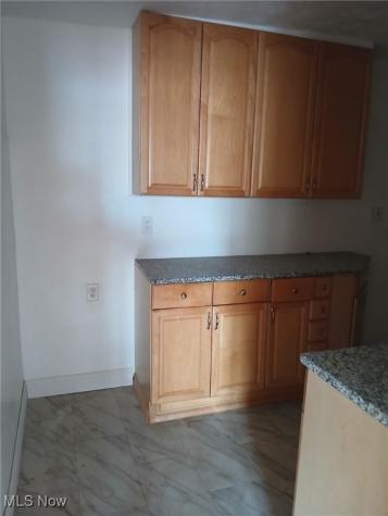 2899-2905 Hampton Road Cleveland OH 44120