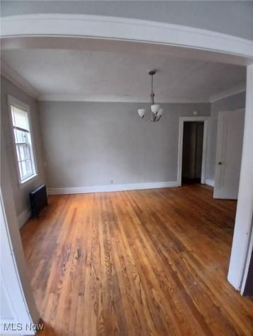 2899-2905 Hampton Road Cleveland OH 44120