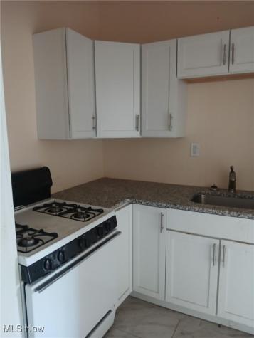 2899-2905 Hampton Road Cleveland OH 44120