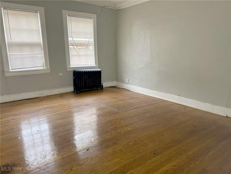 2899-2905 Hampton Road Cleveland OH 44120