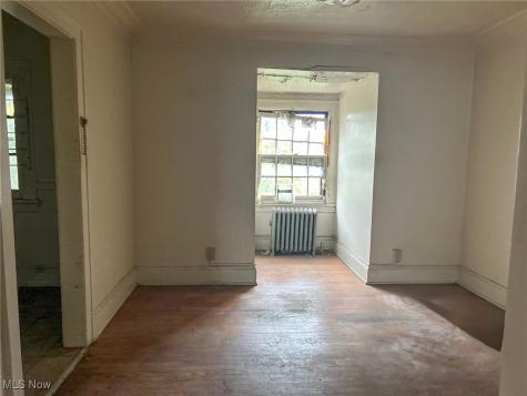 2899-2905 Hampton Road Cleveland OH 44120