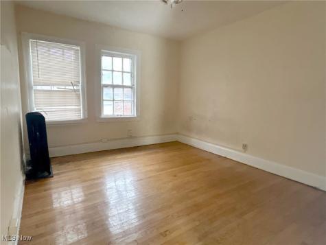 2899-2905 Hampton Road Cleveland OH 44120