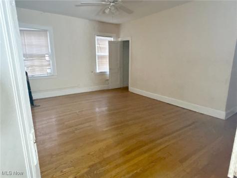 2899-2905 Hampton Road Cleveland OH 44120