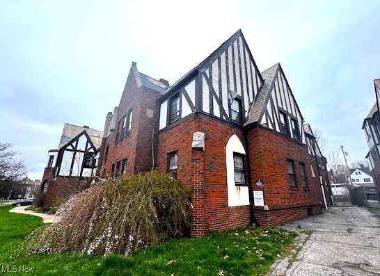 2899-2905 Hampton Road Cleveland OH 44120