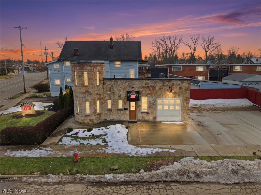 2860 Noble Road Cleveland OH 44121