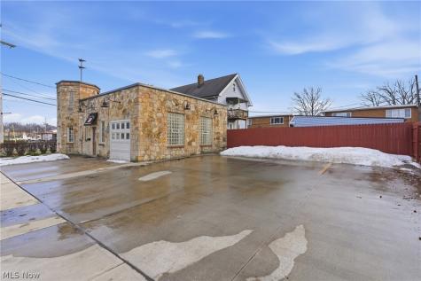 2860 Noble Road Cleveland OH 44121