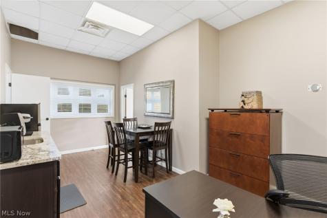 2860 Noble Road Cleveland OH 44121