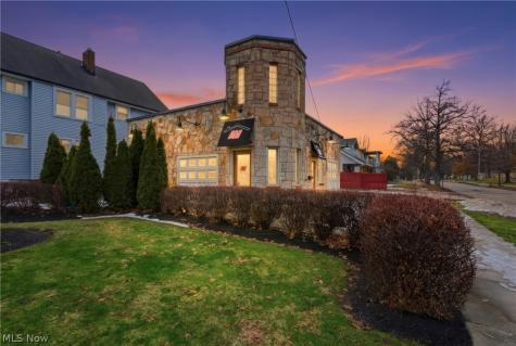 2860 Noble Road Cleveland OH 44121