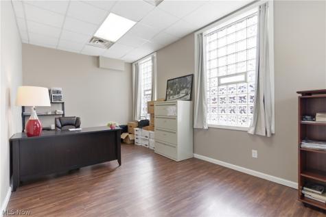 2860 Noble Road Cleveland OH 44121