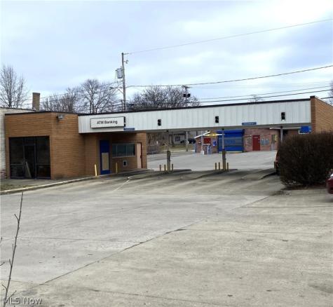 74 N Market Street East Palestine OH 44413