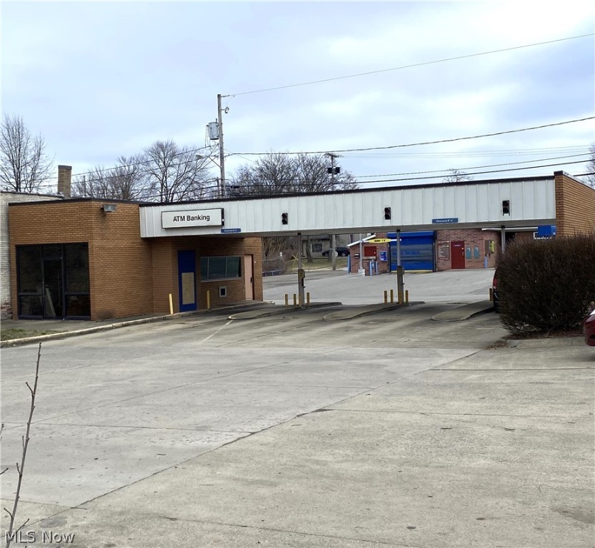 74 N Market Street East Palestine OH 44413