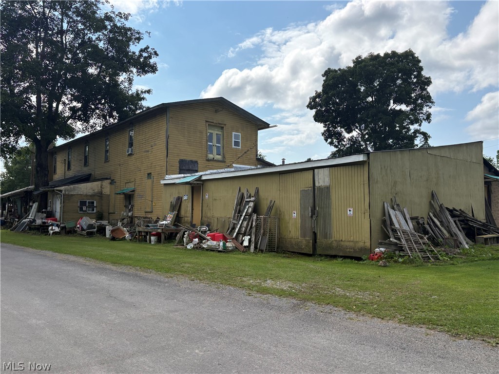 7533 Commerce Street Negley OH 44441