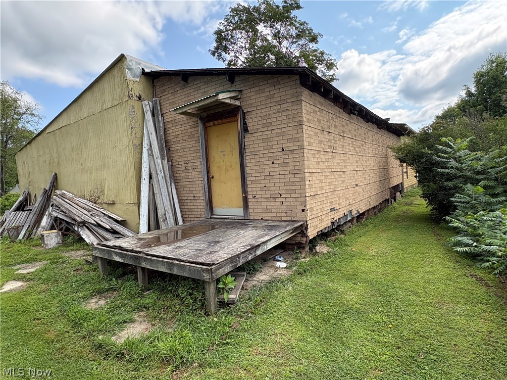 7533 Commerce Street Negley OH 44441