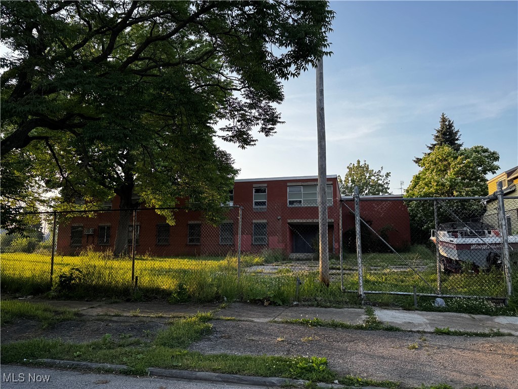 7412 Lawn Avenue Cleveland OH 44102