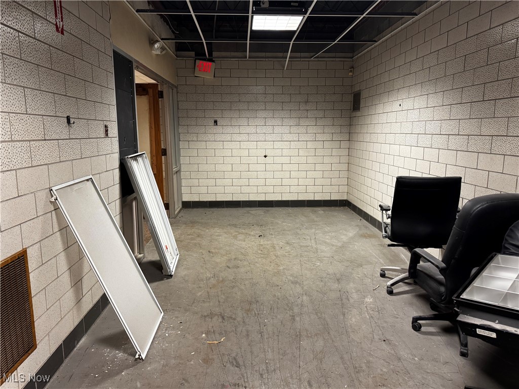 7412 Lawn Avenue Cleveland OH 44102