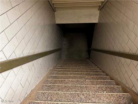 7412 Lawn Avenue Cleveland OH 44102