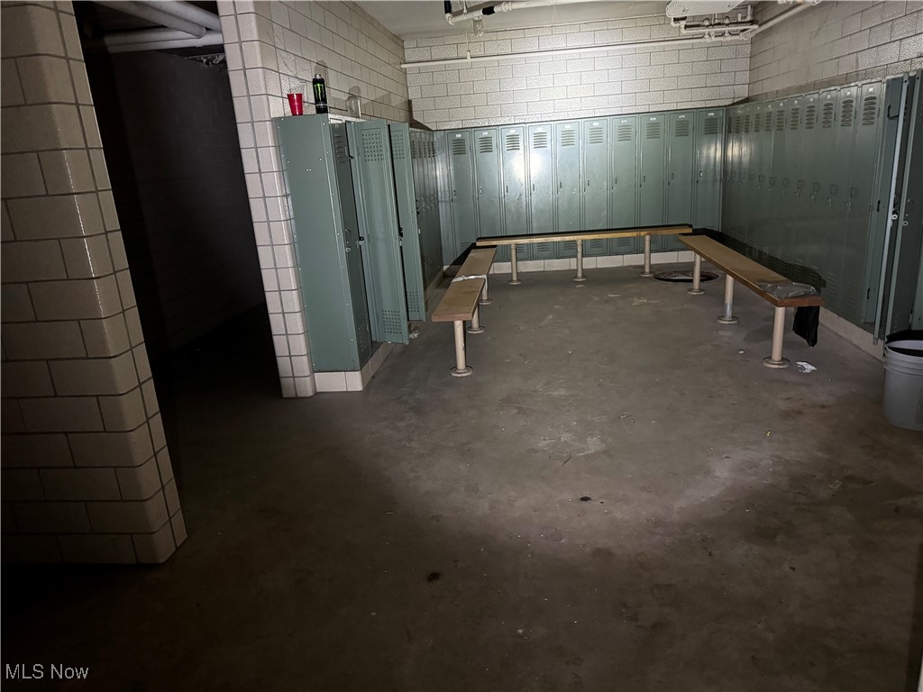 7412 Lawn Avenue Cleveland OH 44102