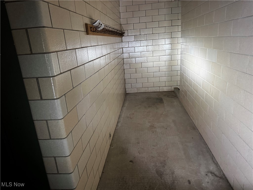 7412 Lawn Avenue Cleveland OH 44102