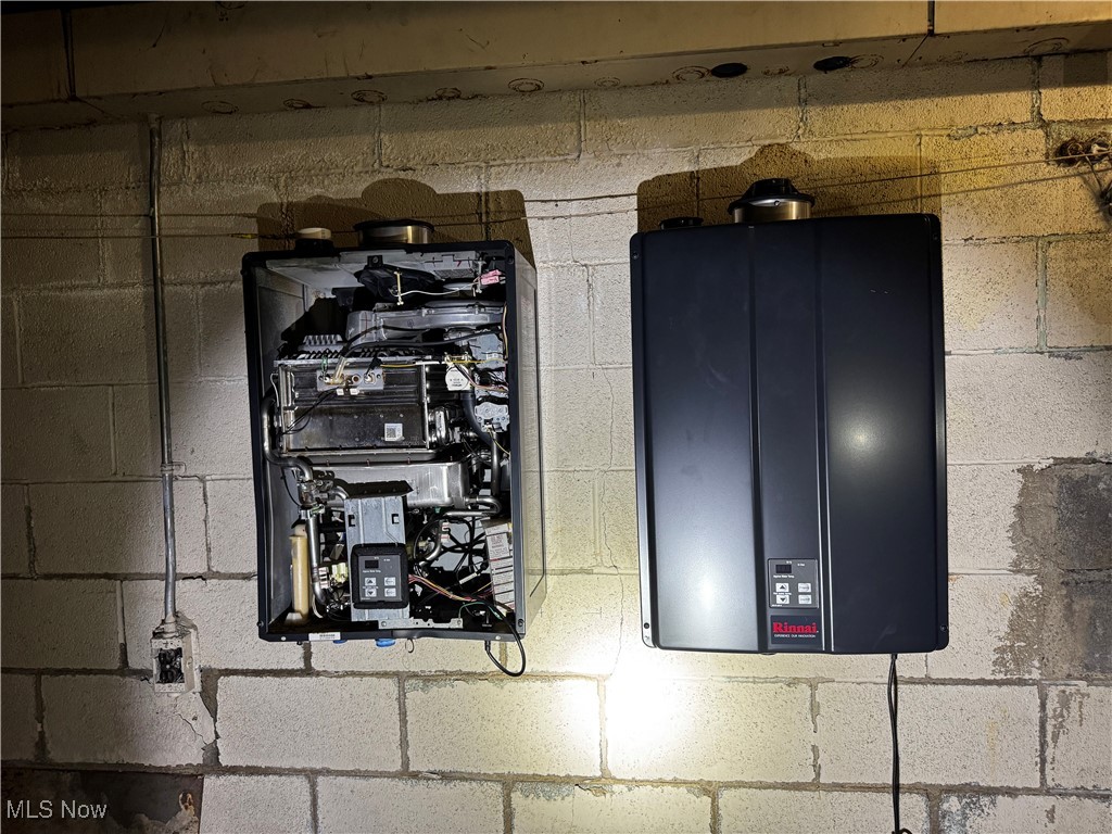 7412 Lawn Avenue Cleveland OH 44102