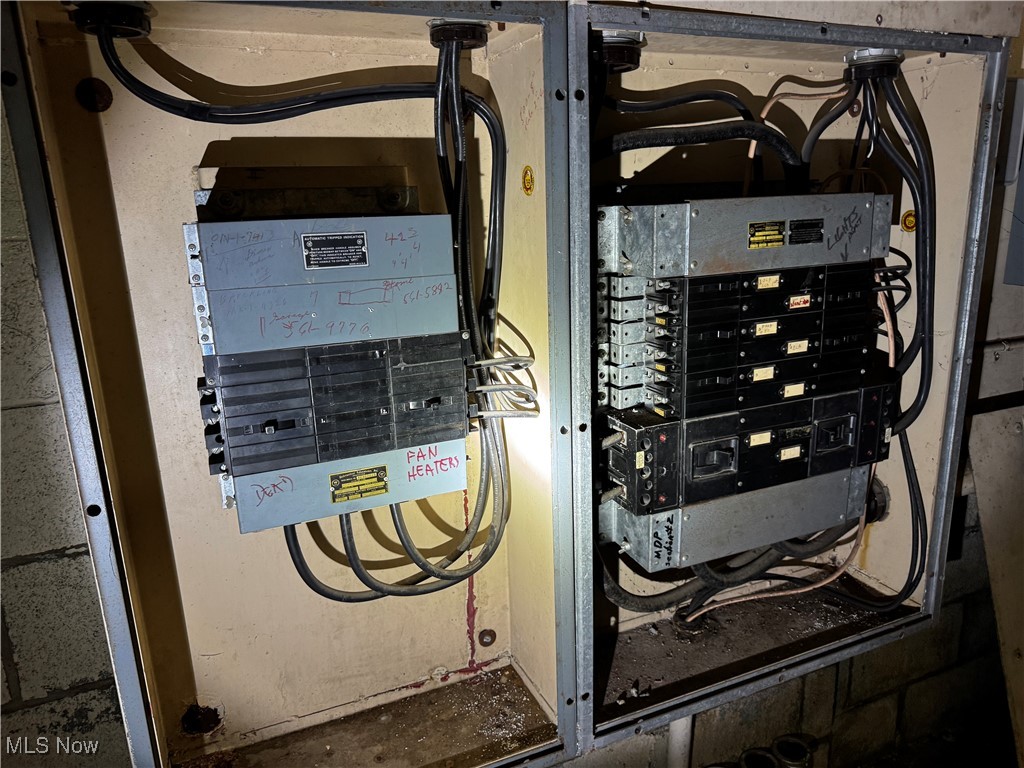 7412 Lawn Avenue Cleveland OH 44102