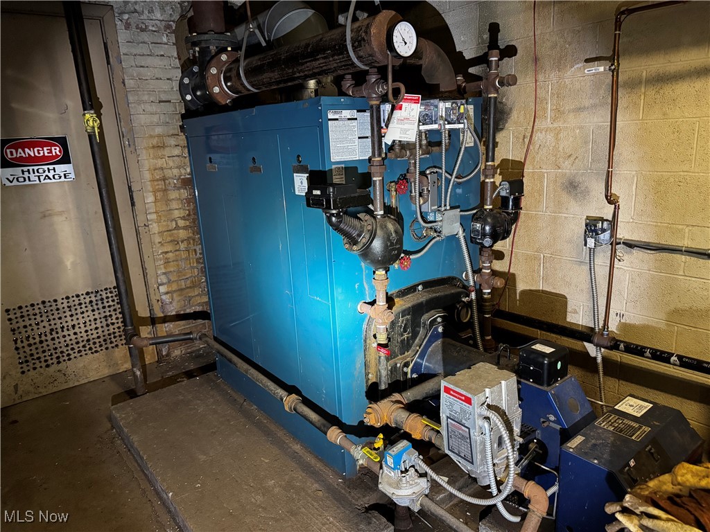 7412 Lawn Avenue Cleveland OH 44102