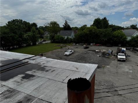 7412 Lawn Avenue Cleveland OH 44102