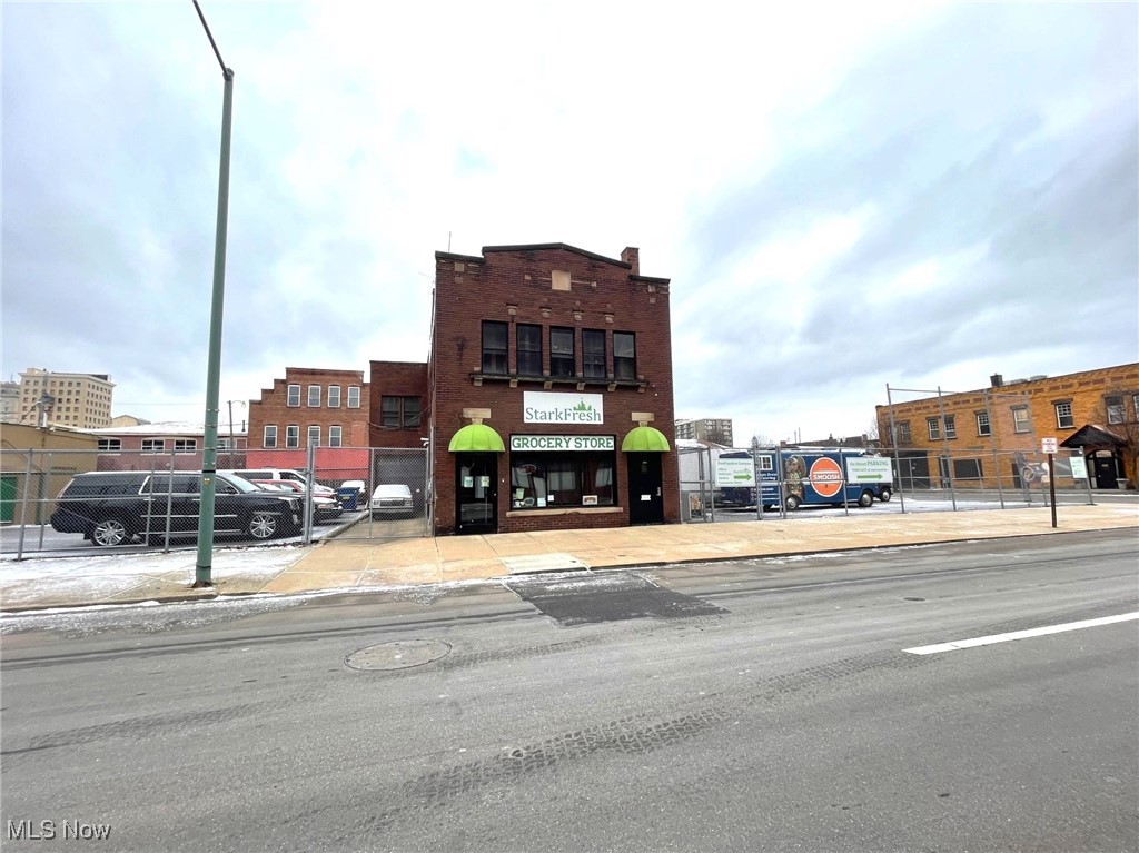 321 Cherry Avenue NE Canton OH 44702