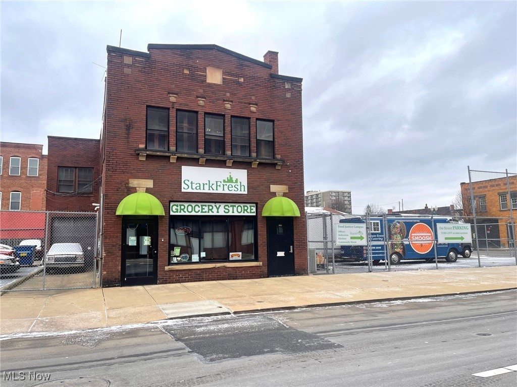 321 Cherry Avenue NE Canton OH 44702