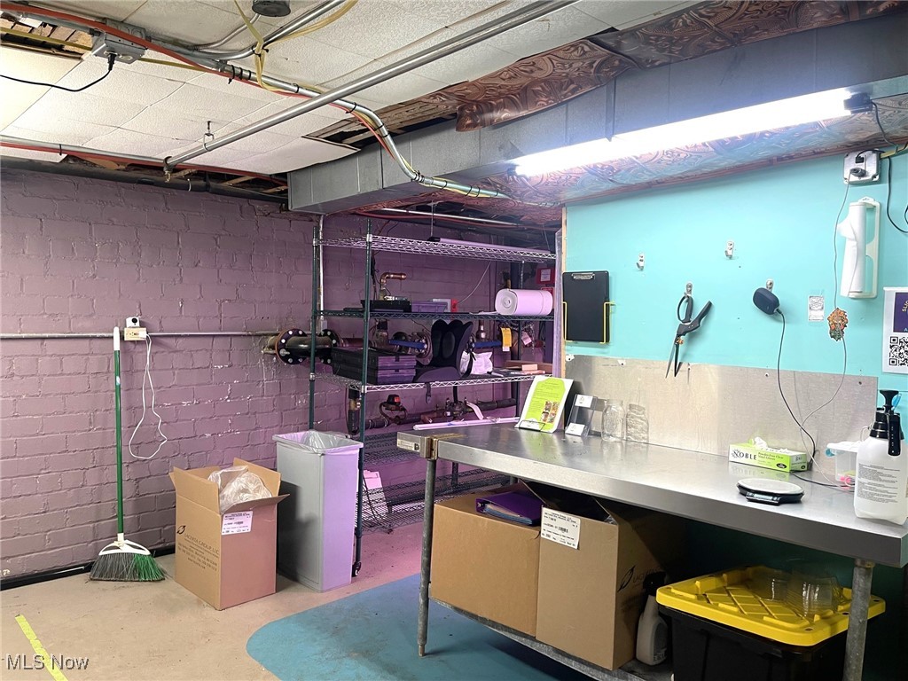 321 Cherry Avenue NE Canton OH 44702