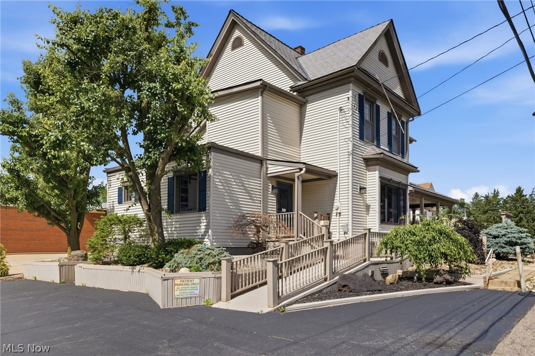 23 N Main Street Columbiana OH 44408