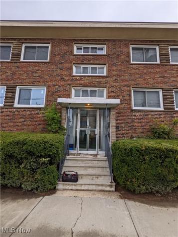 17802 Lake Shore Boulevard Cleveland OH 44119