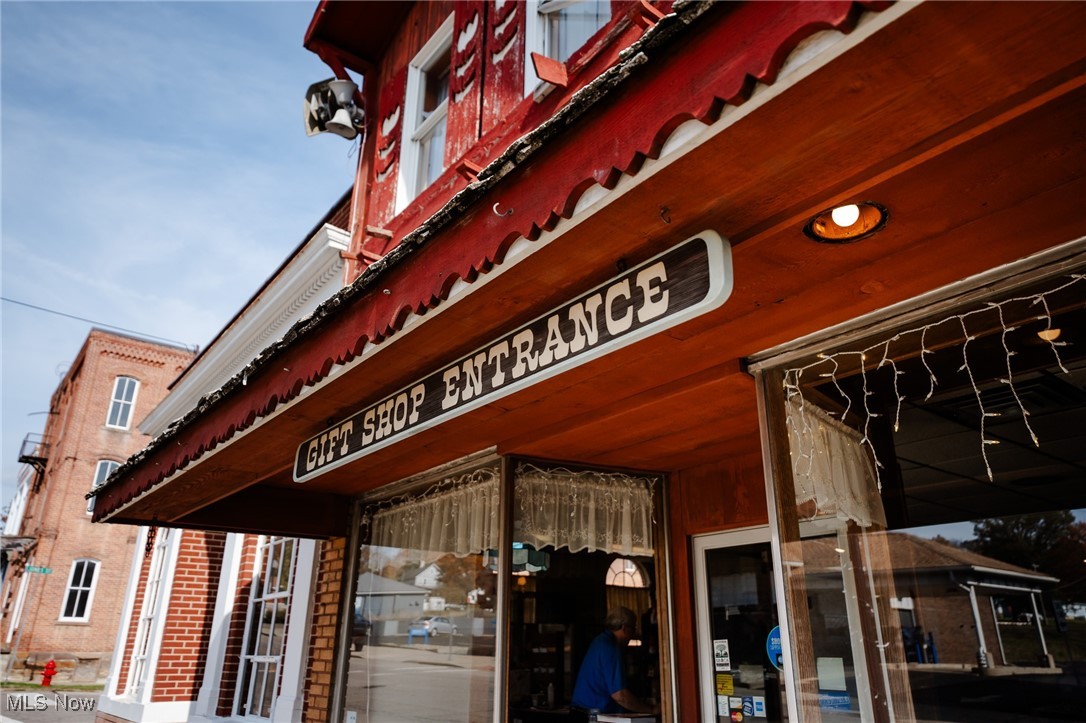 176 N Market Street Shreve OH 44676