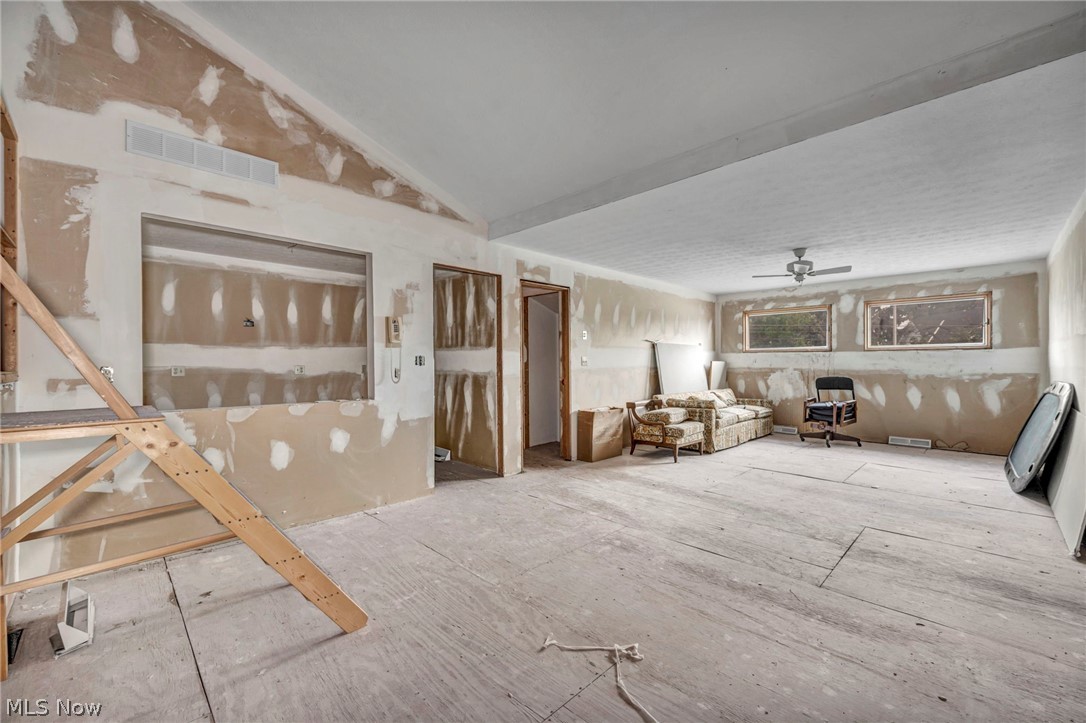 1319 W Erie Avenue Lorain OH 44052