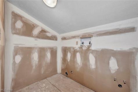 1319 W Erie Avenue Lorain OH 44052