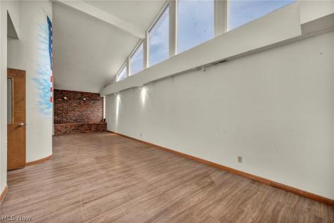 1319 W Erie Avenue Lorain OH 44052