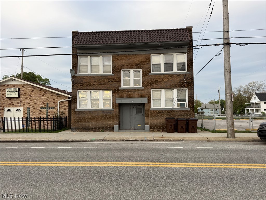515 E 105th Street Cleveland OH 44108