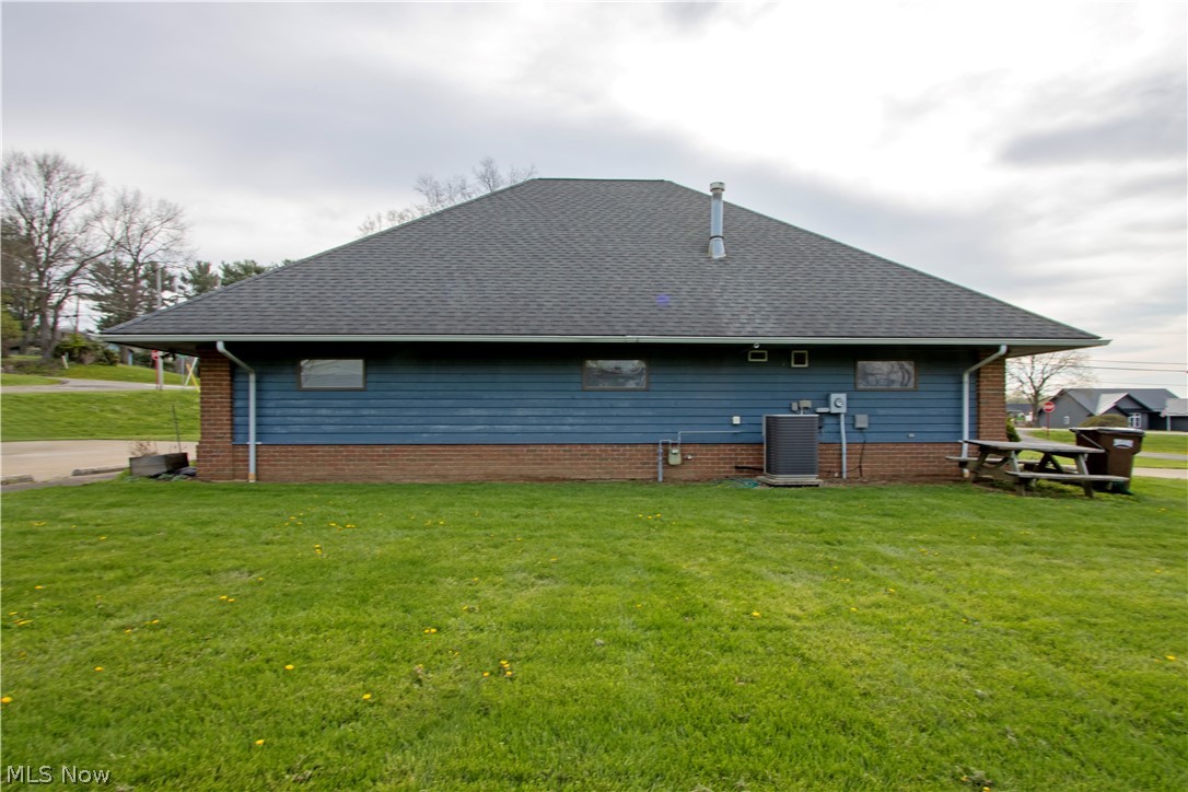 226 E Burwell Avenue Loudonville OH 44842