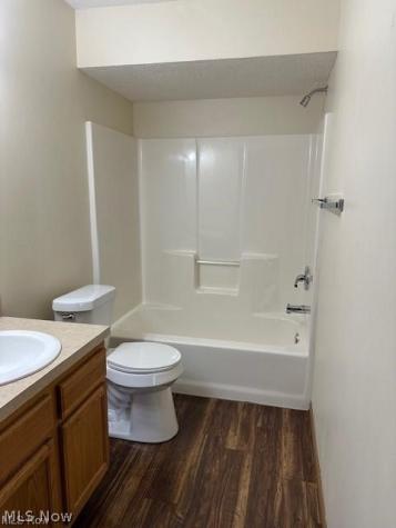 426 Oakwood Wadsworth OH 44281